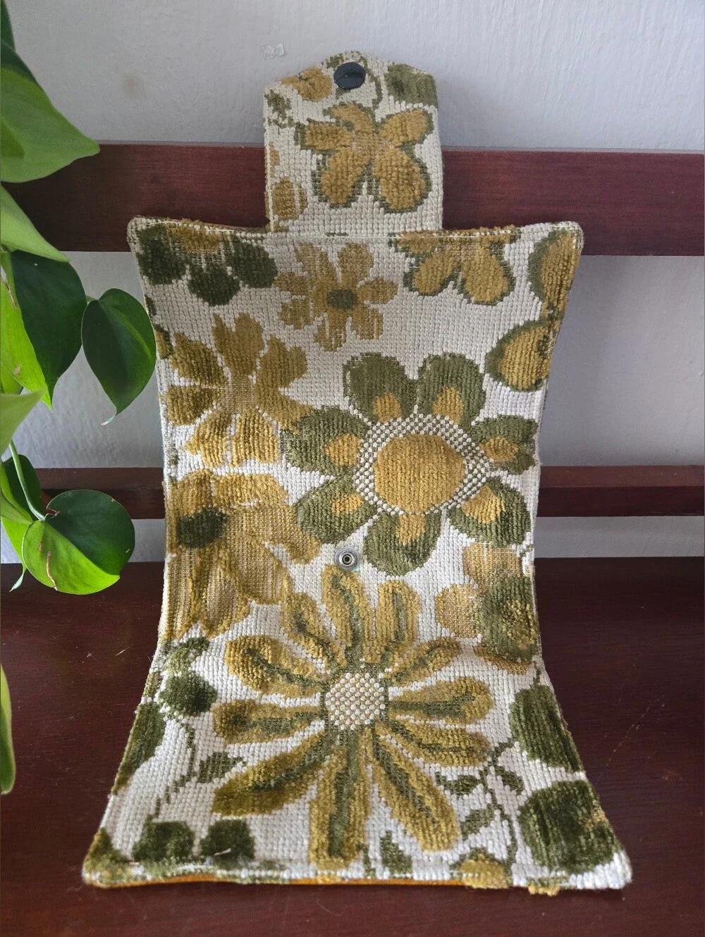 Vintage Floral Trifold Wallet Needlepoint Tapestry Carpet Bag Mid Century Groovy